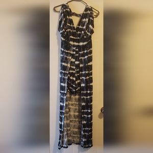 Venus halter tie dye romper/dress. Black and white sz xl
